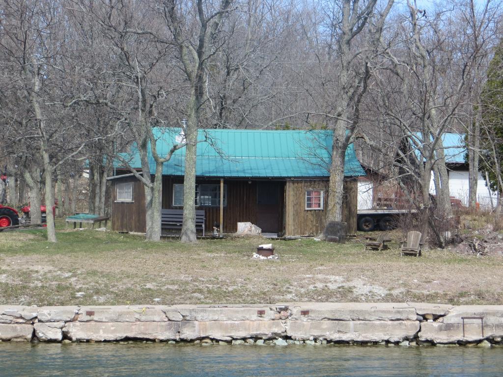 Hôtel Lake Wolsey Cabins à Gore Bay Extérieur photo